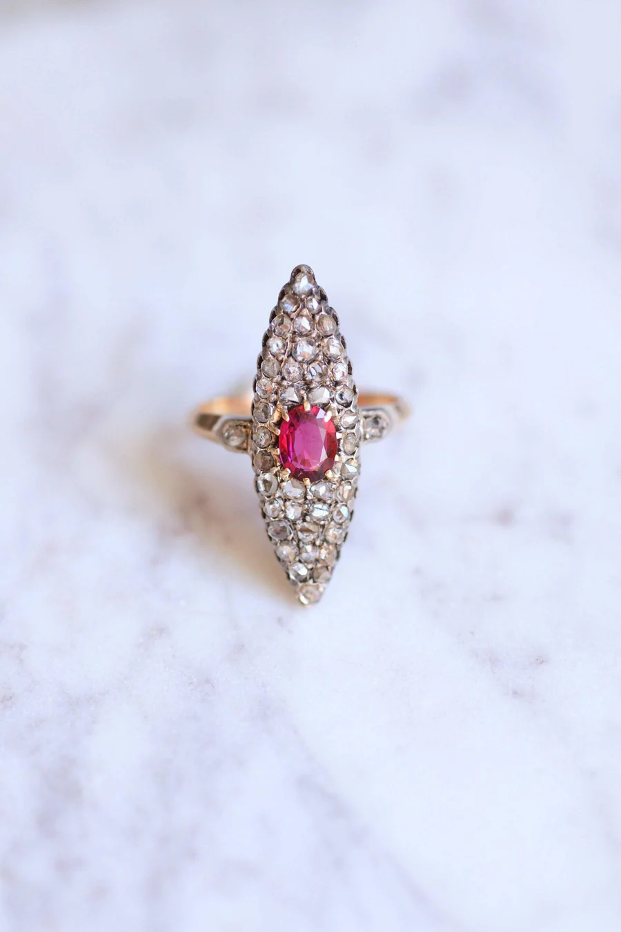 Antique marquise ring in pink gold, rubelite and diamonds, 19th Century - Galerie Pénélope