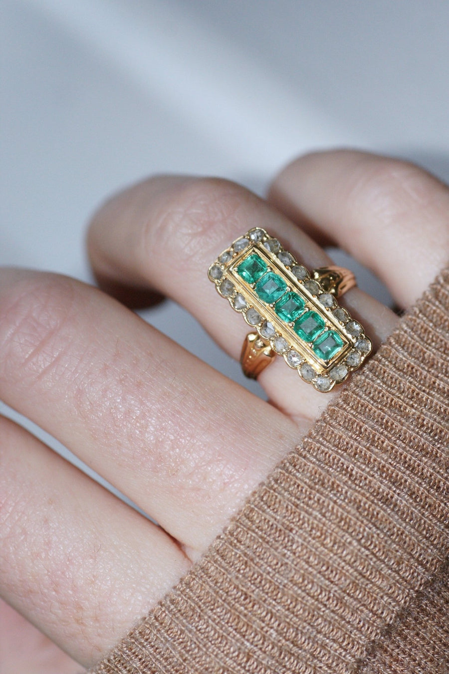 Marquise emerald and diamond ring - Galerie Pénélope