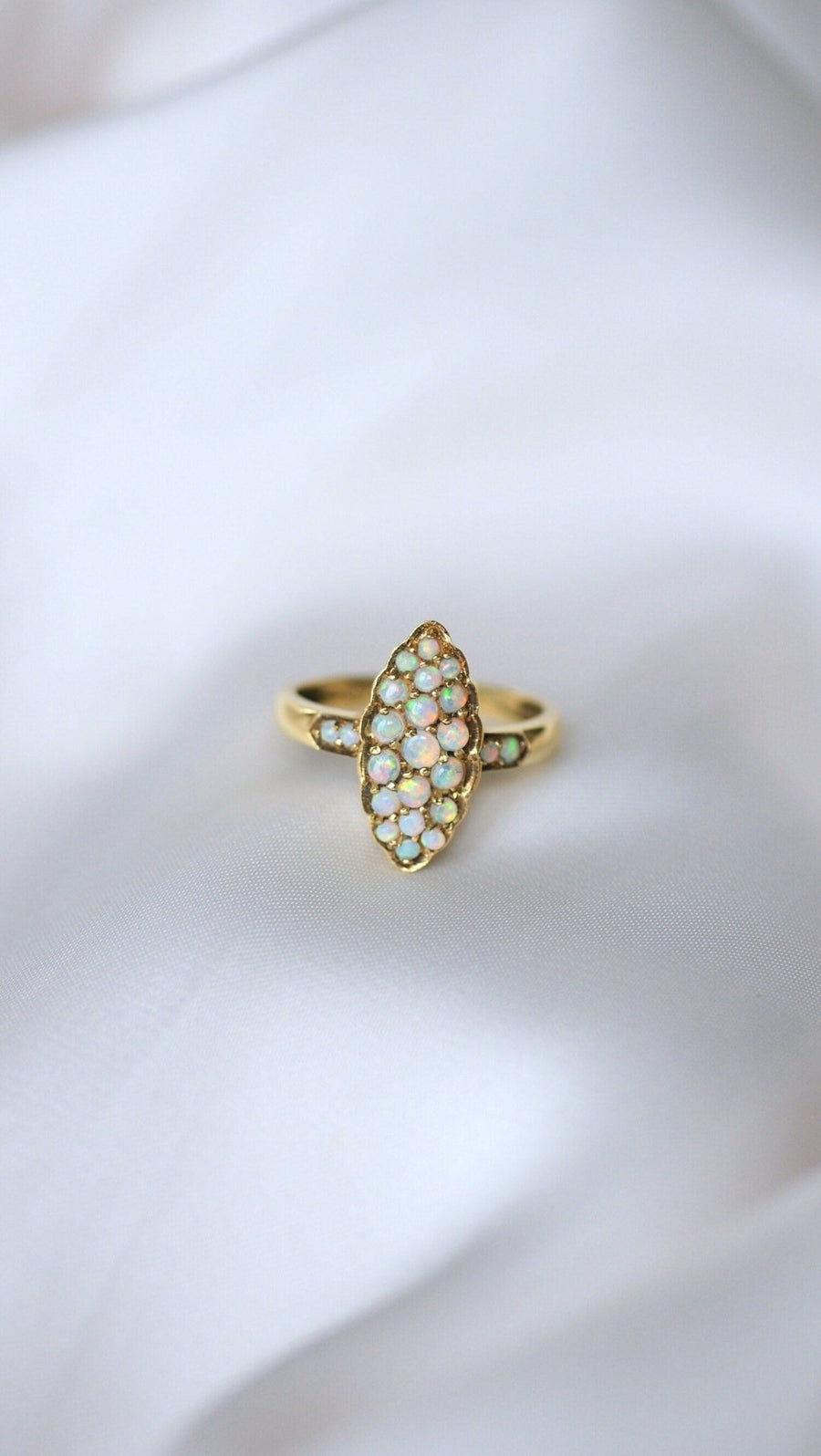 Opals on gold marquise ring - Galerie Pénélope