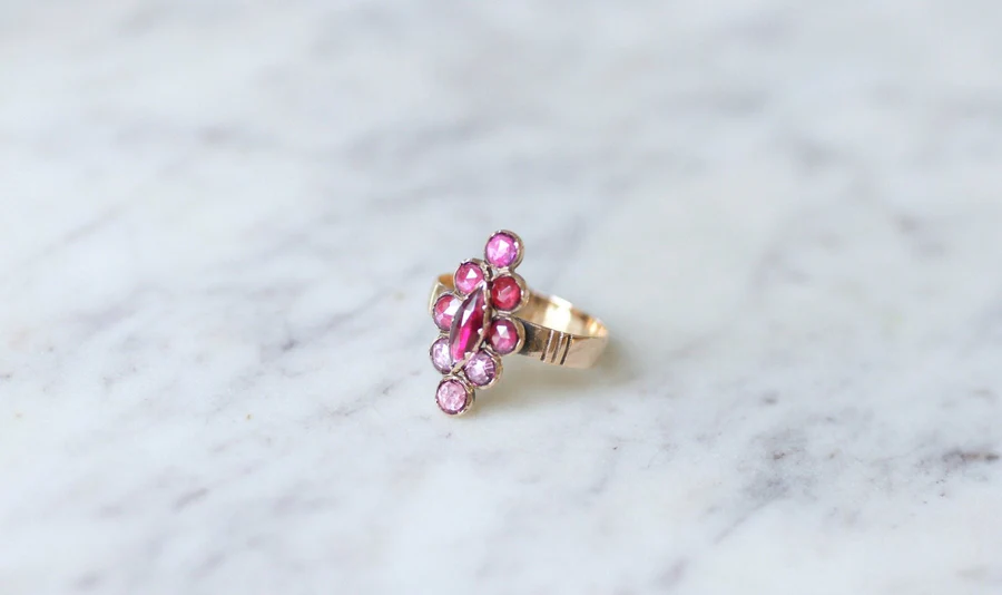Marquise ring in pink gold with Perpignan garnets - Galerie Pénélope