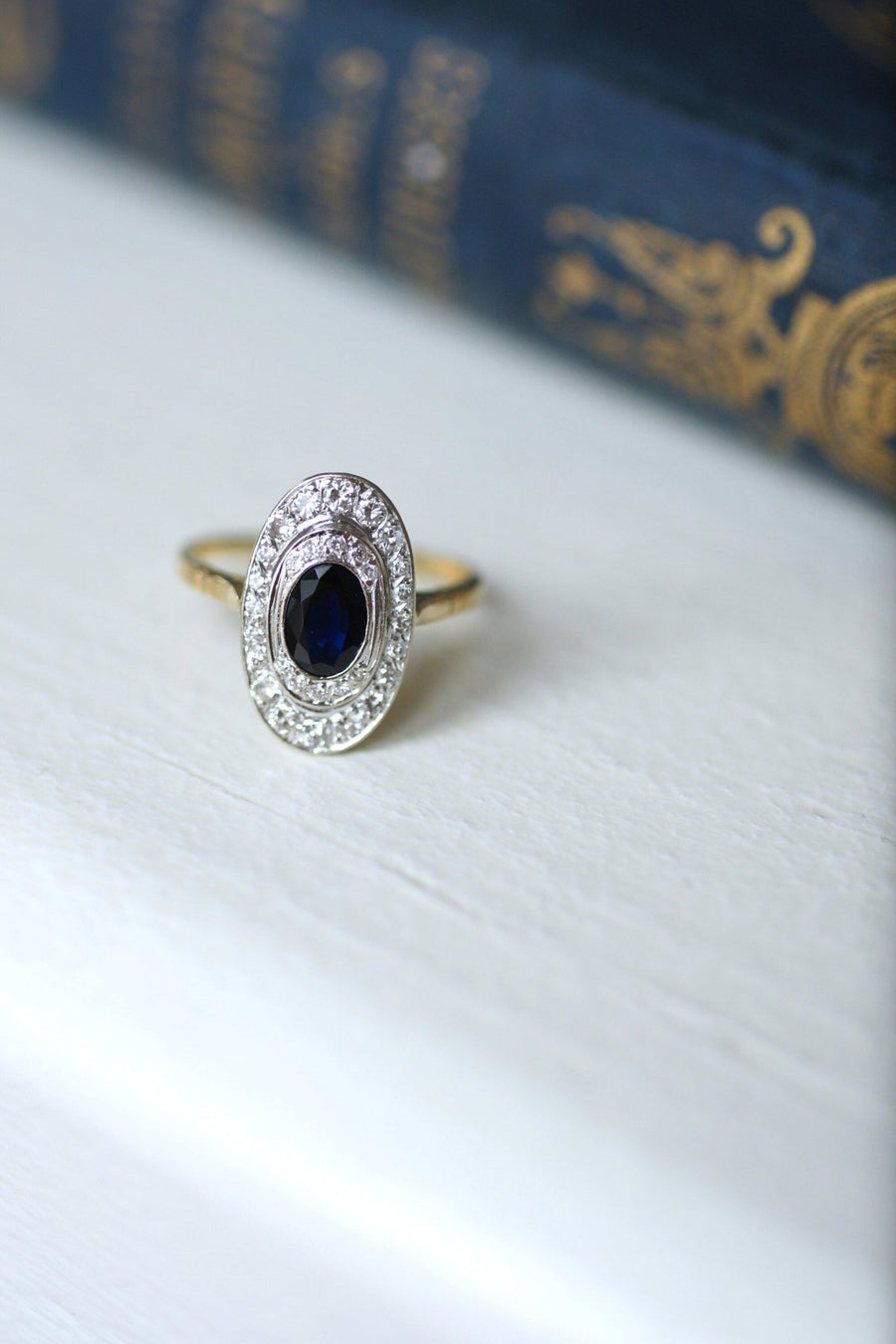 Marquise sapphire and diamond ring - Galerie Pénélope