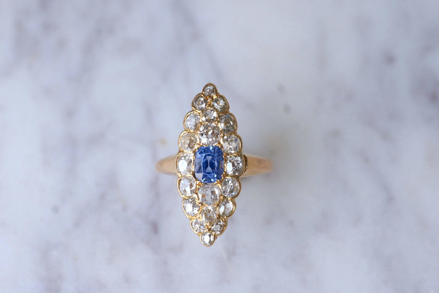 Marquise Victorienne sapphire ring surrounded by diamonds on pink gold - Galerie Pénélope