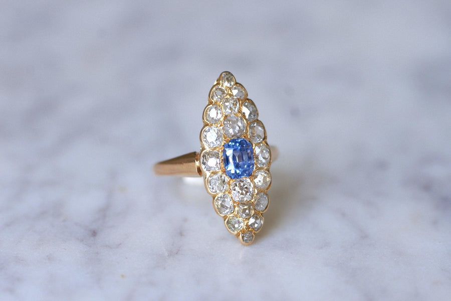 Marquise Victorienne sapphire ring surrounded by diamonds on pink gold - Galerie Pénélope