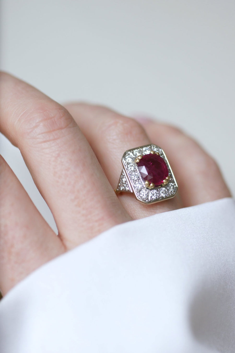 Octagonal Ruby and Diamond Ring - Galerie Pénélope