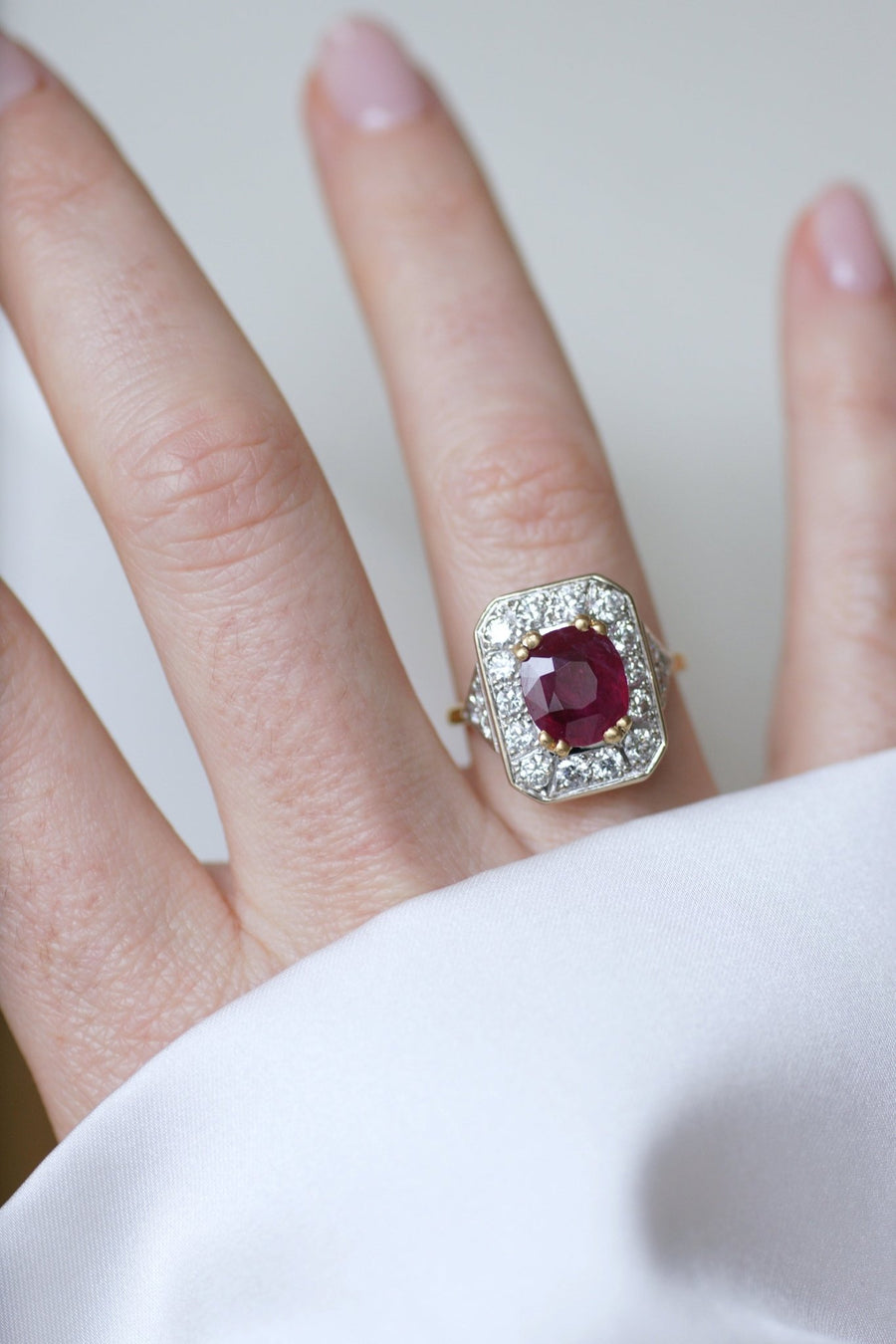 Octagonal Ruby and Diamond Ring - Galerie Pénélope