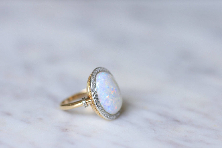 Opal ring surrounded by diamonds - Penelope Gallery