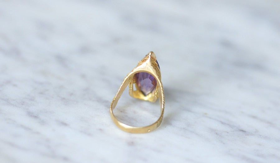 Gold and amethyst ring from the 70s - Galerie Pénélope