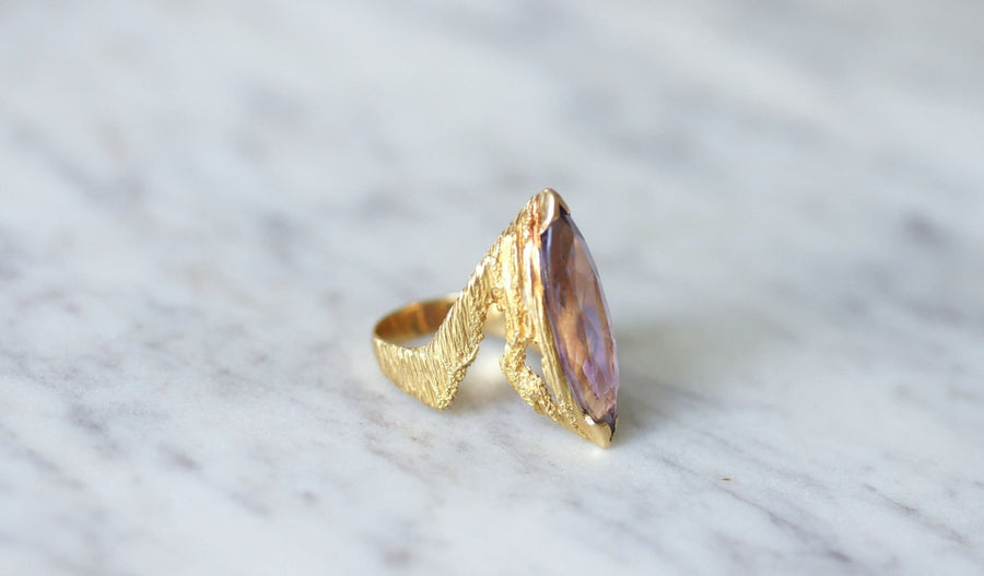 Gold and amethyst ring from the 70s - Galerie Pénélope