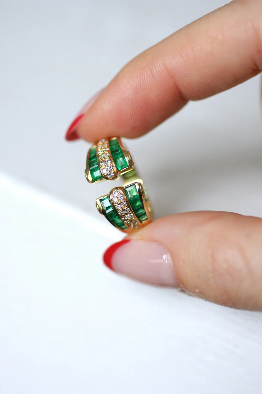 Vintage gold, emeralds and diamonds open ring - Galerie Pénélope