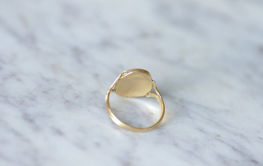 Guilloché enamel on gold Athena portrait ring - Galerie Pénélope