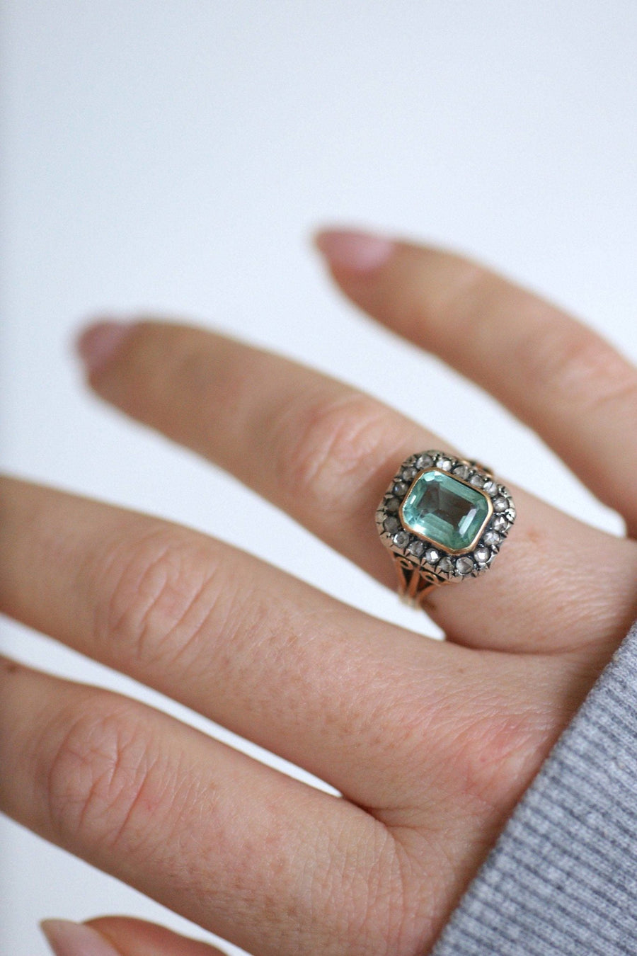 Rectangular emerald and diamond ring - Penelope Gallery