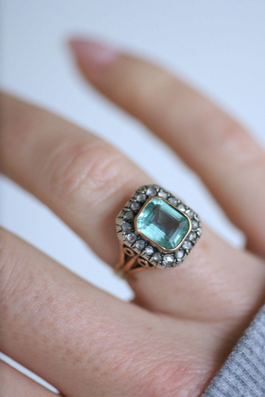 Rectangular emerald and diamond ring - Penelope Gallery