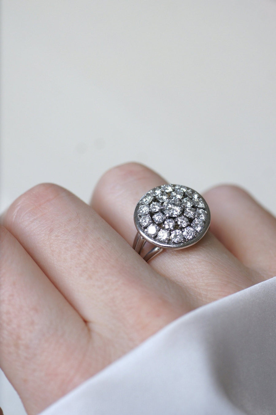 Round white gold and platinum diamond wire ring - Galerie Pénélope