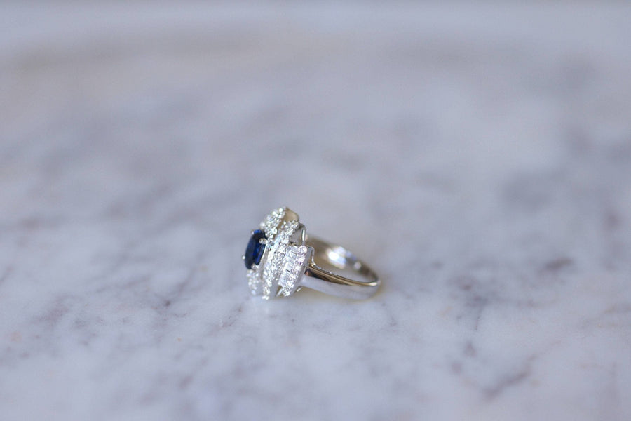 Sapphire ring with baguette diamonds - Penelope Gallery