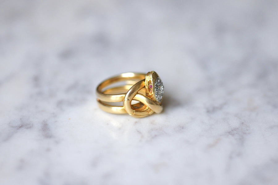 Yellow gold and diamonds Victorian coiled snake ring - Galerie Pénélope