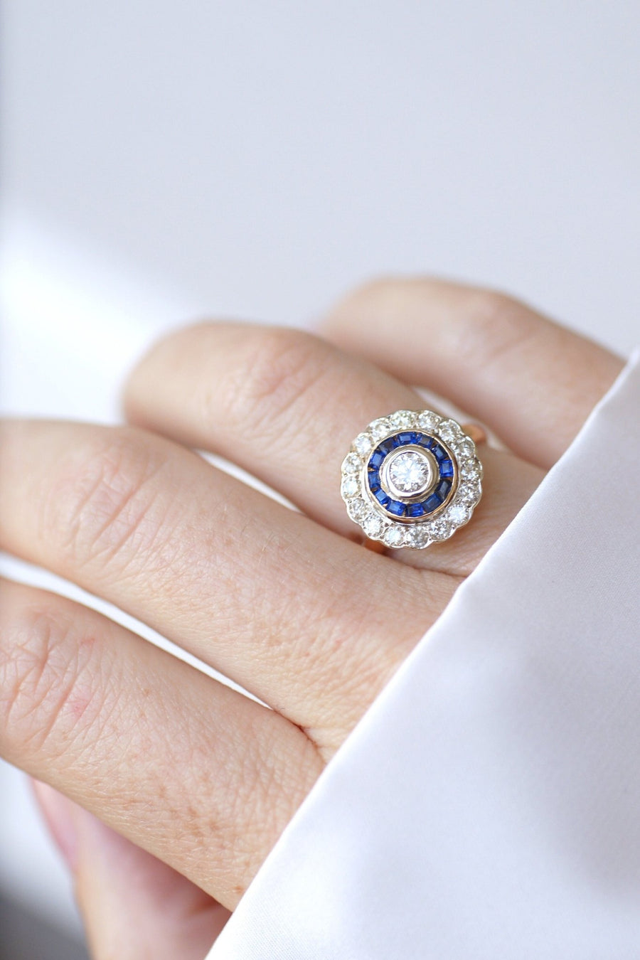Art Deco style ring with diamonds and sapphires - Penelope Gallery