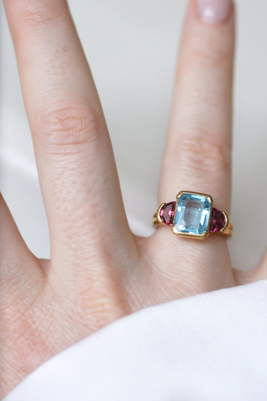 Topaz and Yellow Gold Garnet Ring - Galerie Pénélope