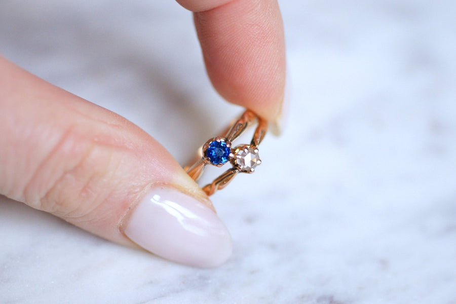 Pink gold, sapphire, and diamond Victorian engagement ring - Galerie Pénélope
