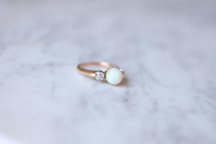 Rose gold, opal and diamonds Victorian ring - Galerie Pénélope