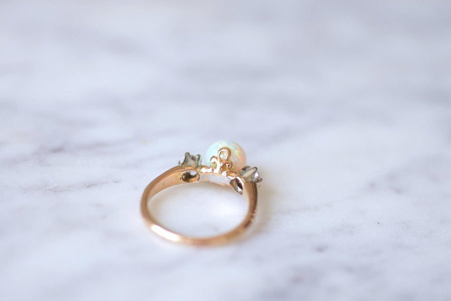 Rose gold, opal and diamonds Victorian ring - Galerie Pénélope