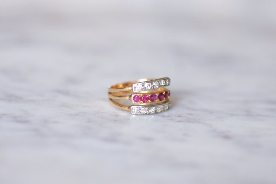 Victorian triple ring in pink gold, platinum, rubies and diamonds - Galerie Pénélope