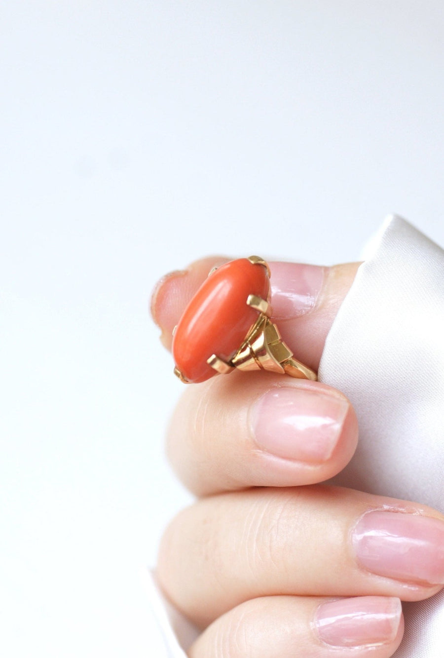 Vintage coral on gold ring - Penelope Gallery