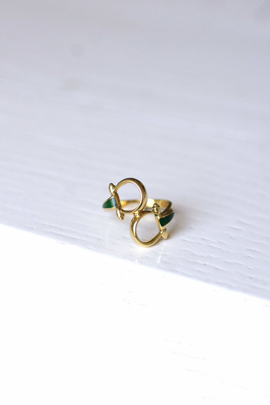 Vintage Gucci ring with yellow gold and green enamel bits, 1970s - Galerie Pénélope