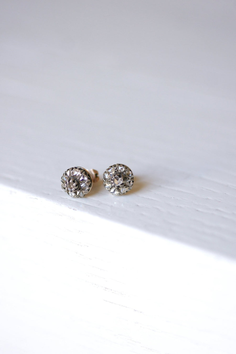 Antique studs earrings in gold, silver and diamonds - Galerie Pénélope