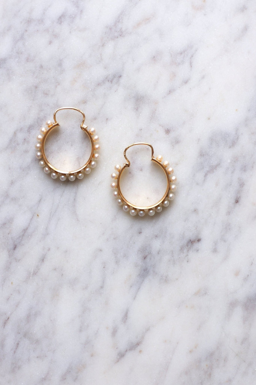 Gold and pearl creole earrings - Galerie Pénélope