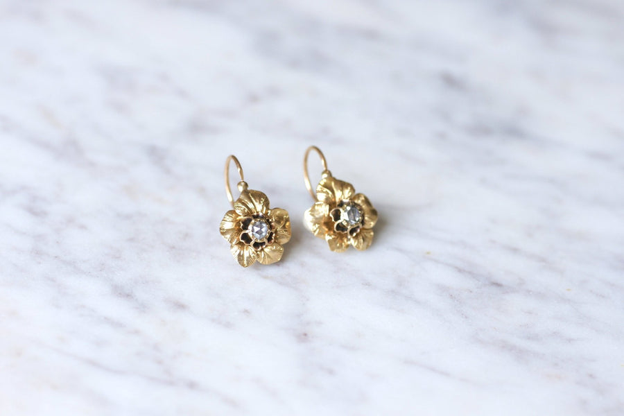 Gold and diamond flower earrings - Galerie Pénélope