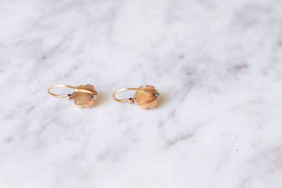Antique pink gold sleeper flower earrings - Galerie Pénélope