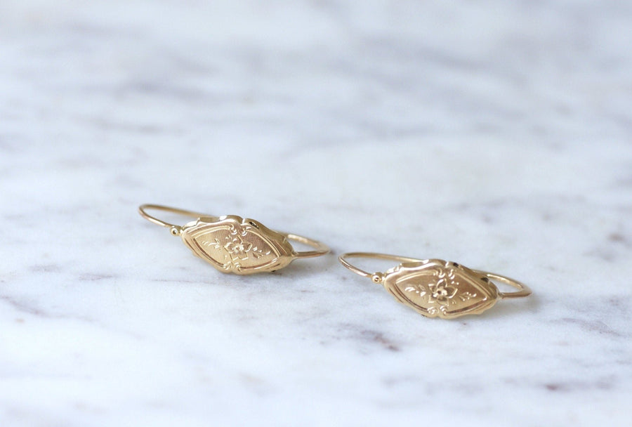 Two gold fish earrings - Penelope Gallery