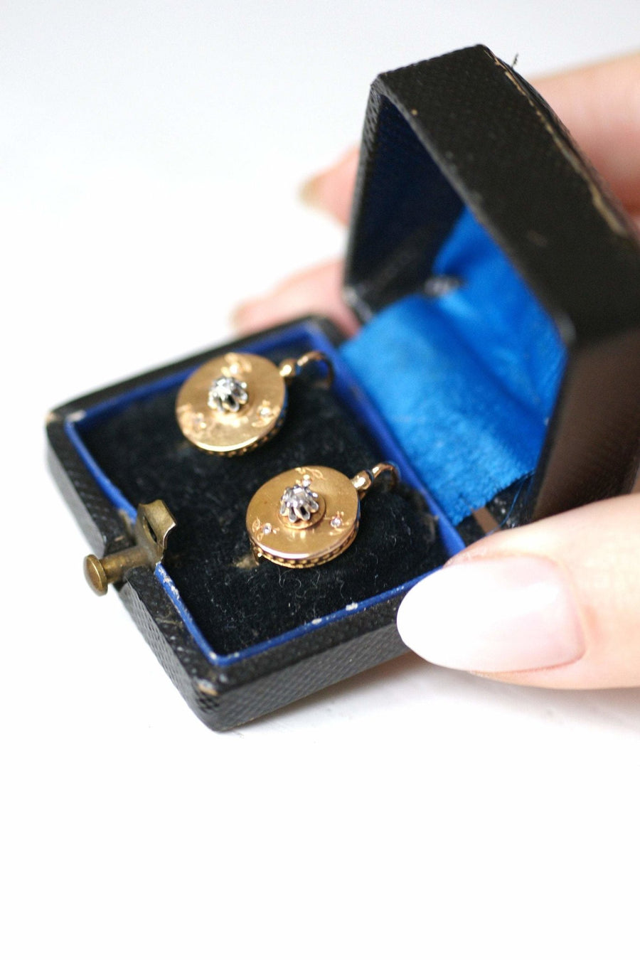 Antique yellow gold and diamonds round earrings - Galerie Pénélope