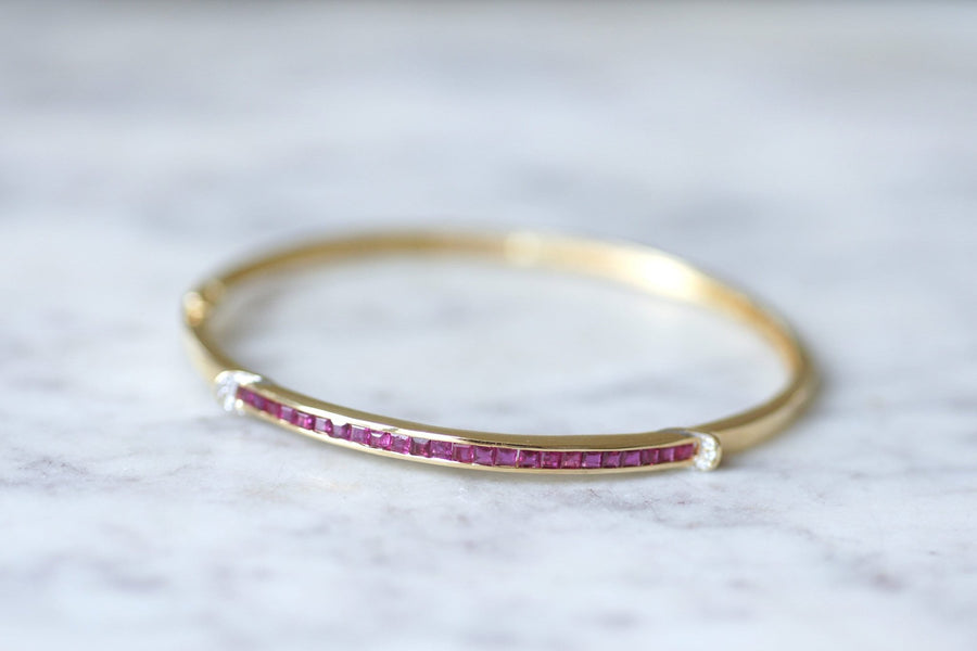 Calibrated rubies and diamonds bangle bracelet - Galerie Pénélope