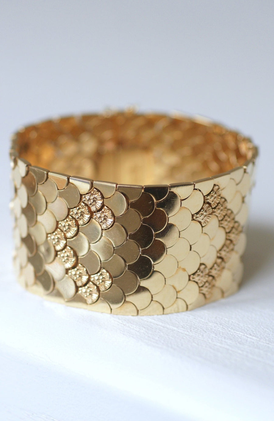 Yellow gold flexible scale cuff bracelet - Penelope Gallery