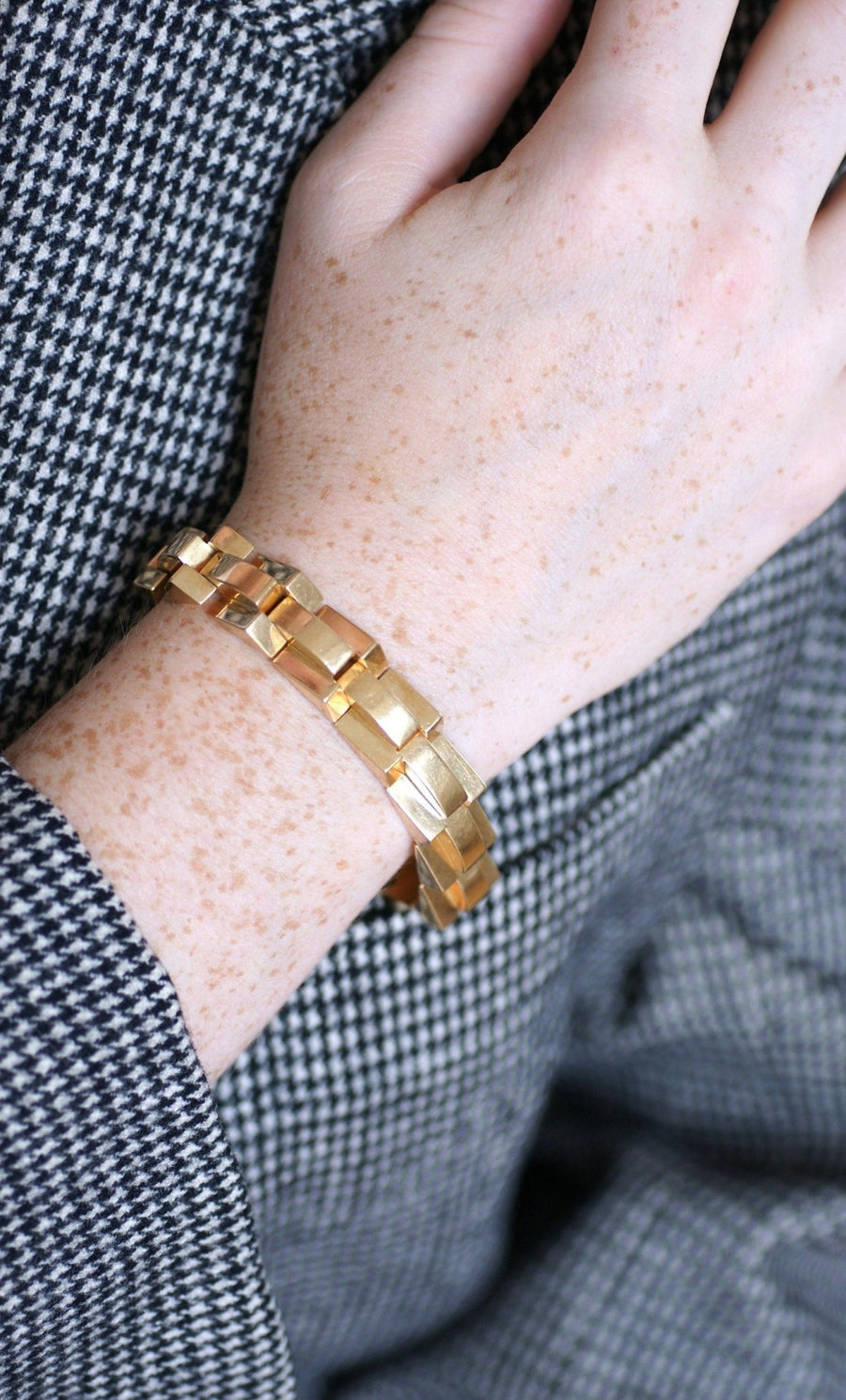 Yellow gold tank bracelet - Penelope Gallery