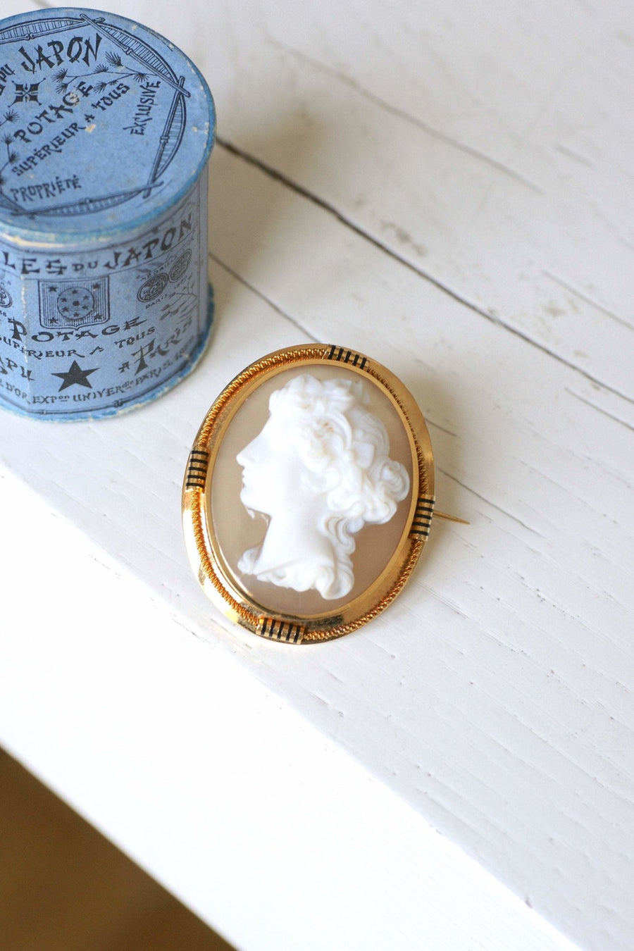 Antique yellow gold and agate cameo brooch - Galerie Pénélope