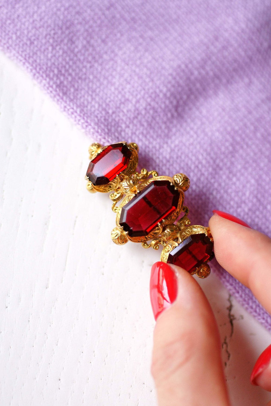 Antique brooch in pomponne and red stones - Galerie Pénélope