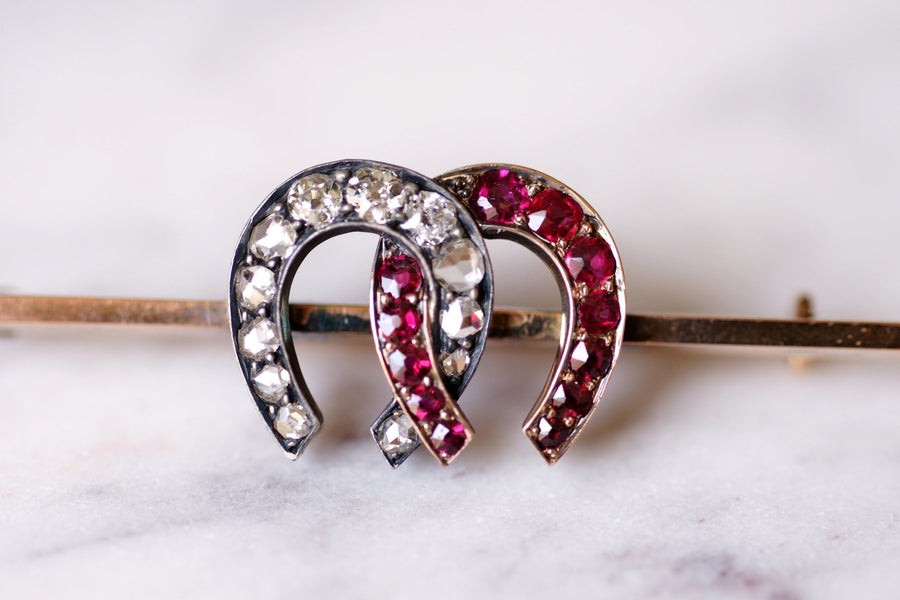 Antique gold and silver horseshoe brooch set with diamonds - Galerie Pénélope