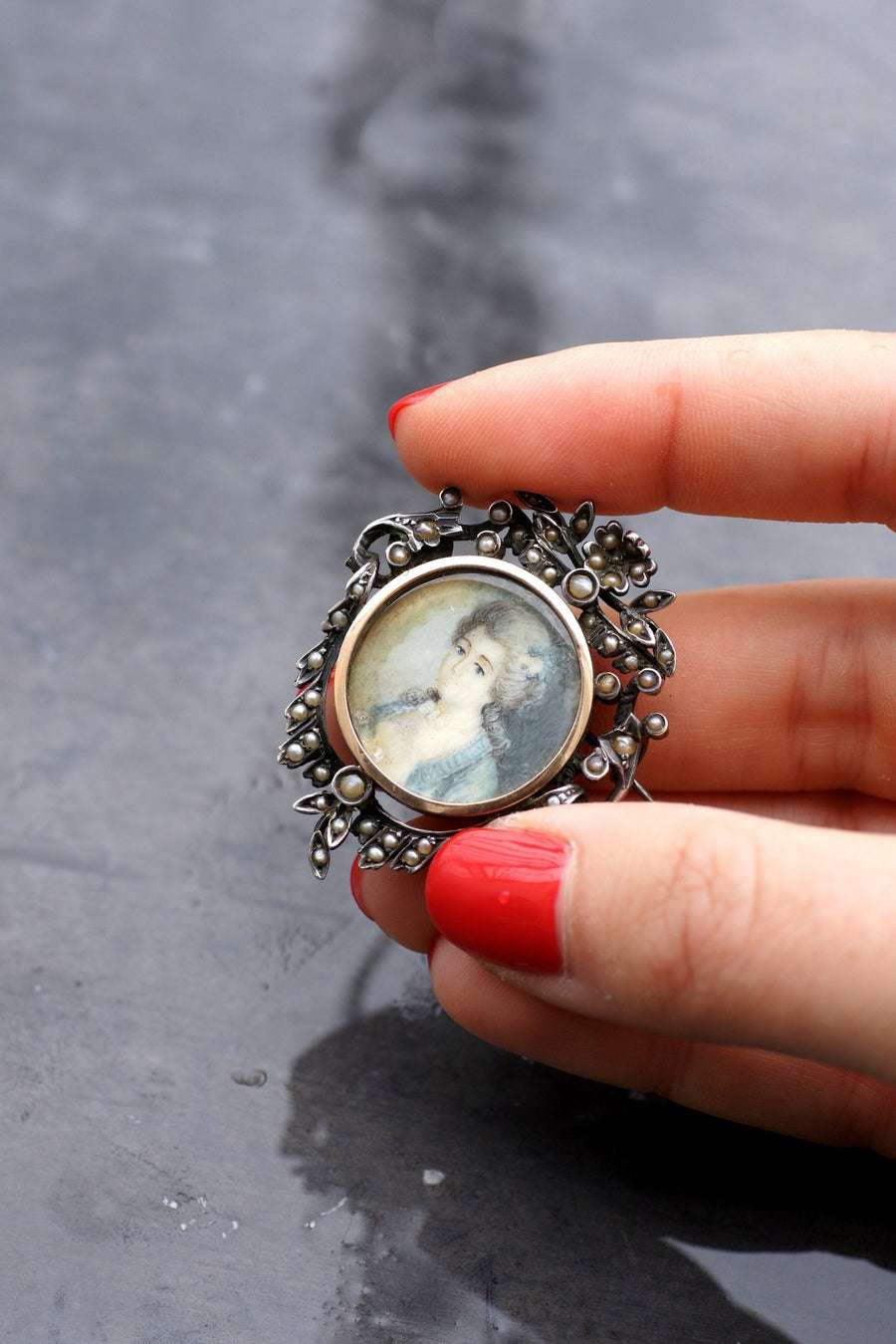 Antique Victorian brooch in gold and silver with miniature - Galerie Pénélope