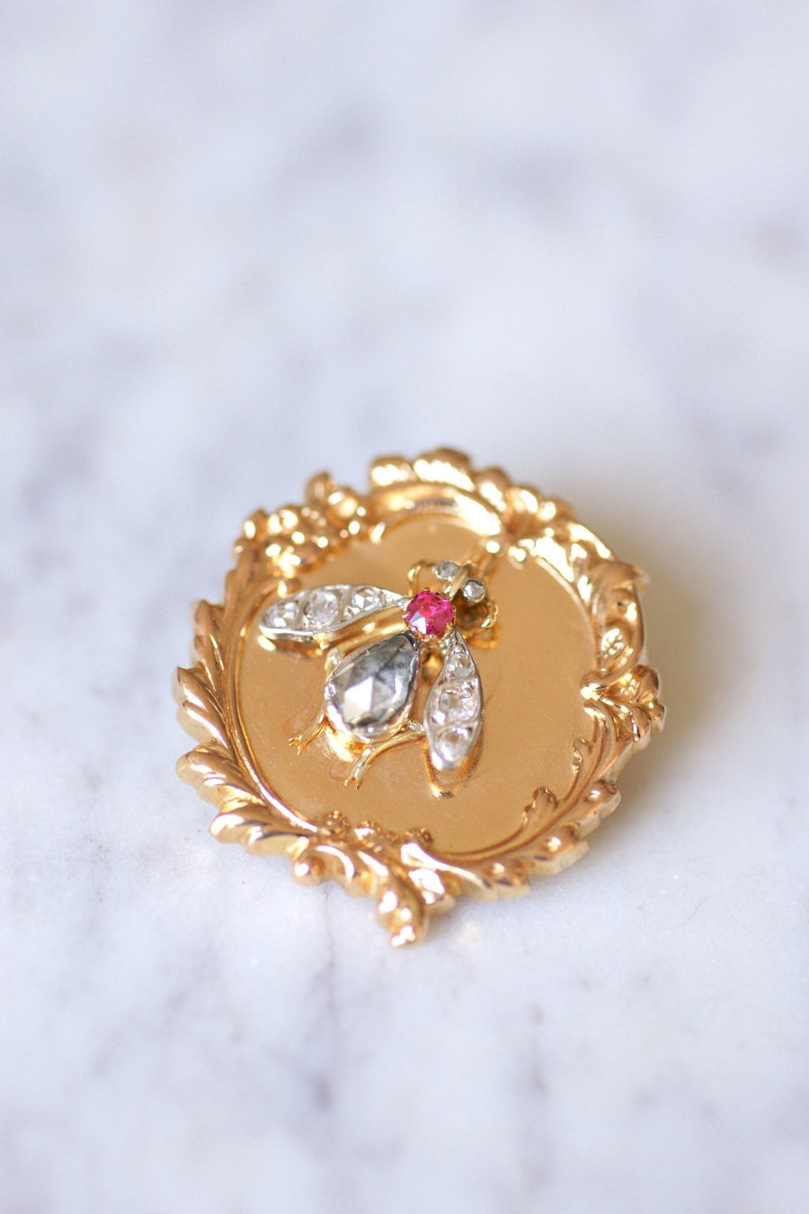 Antique Victorian brooch in gold and diamond fly - Galerie Pénélope