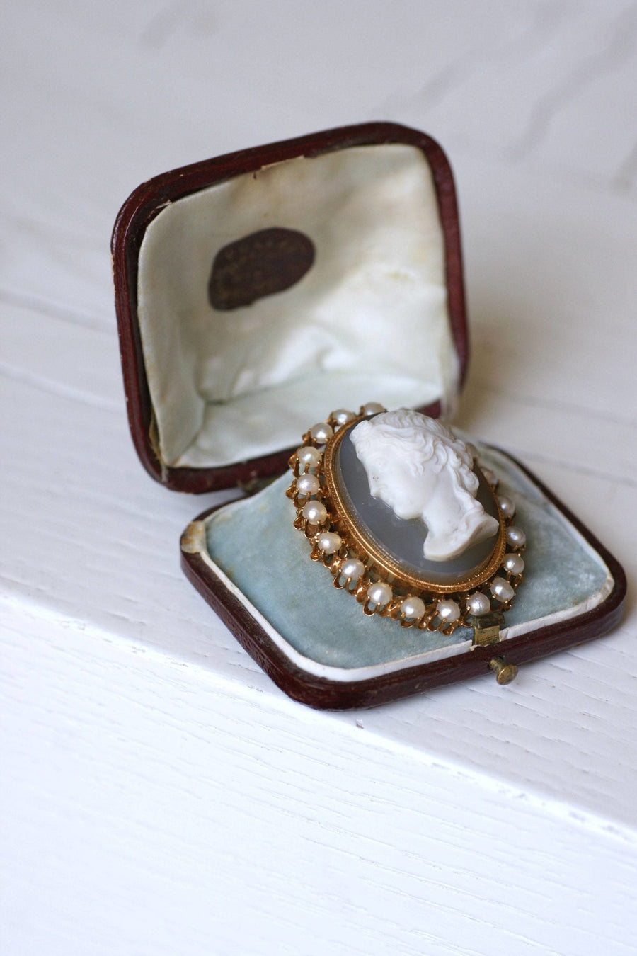 Agate and pearl cameo brooch - Galerie Pénélope