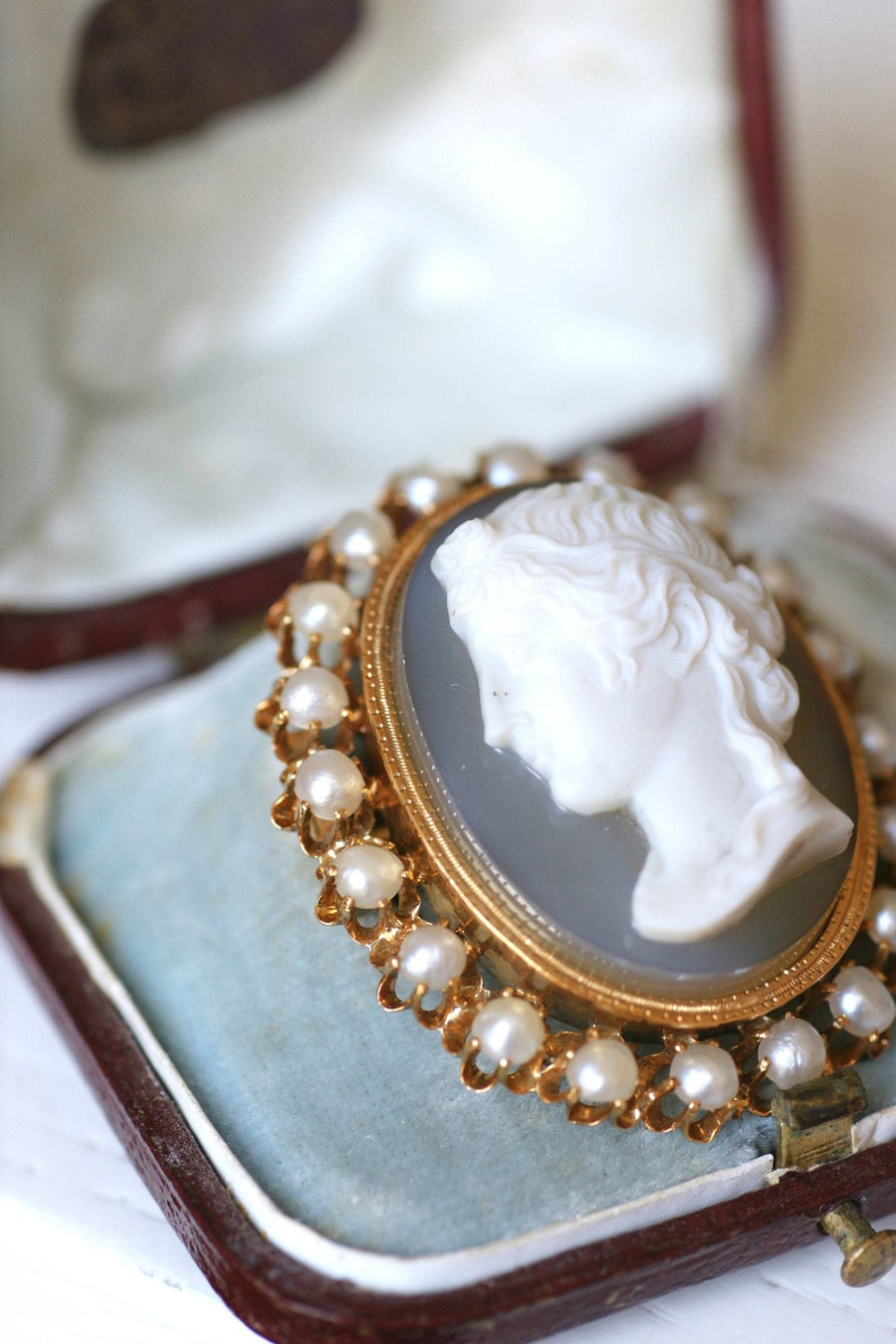 Agate and pearl cameo brooch - Galerie Pénélope