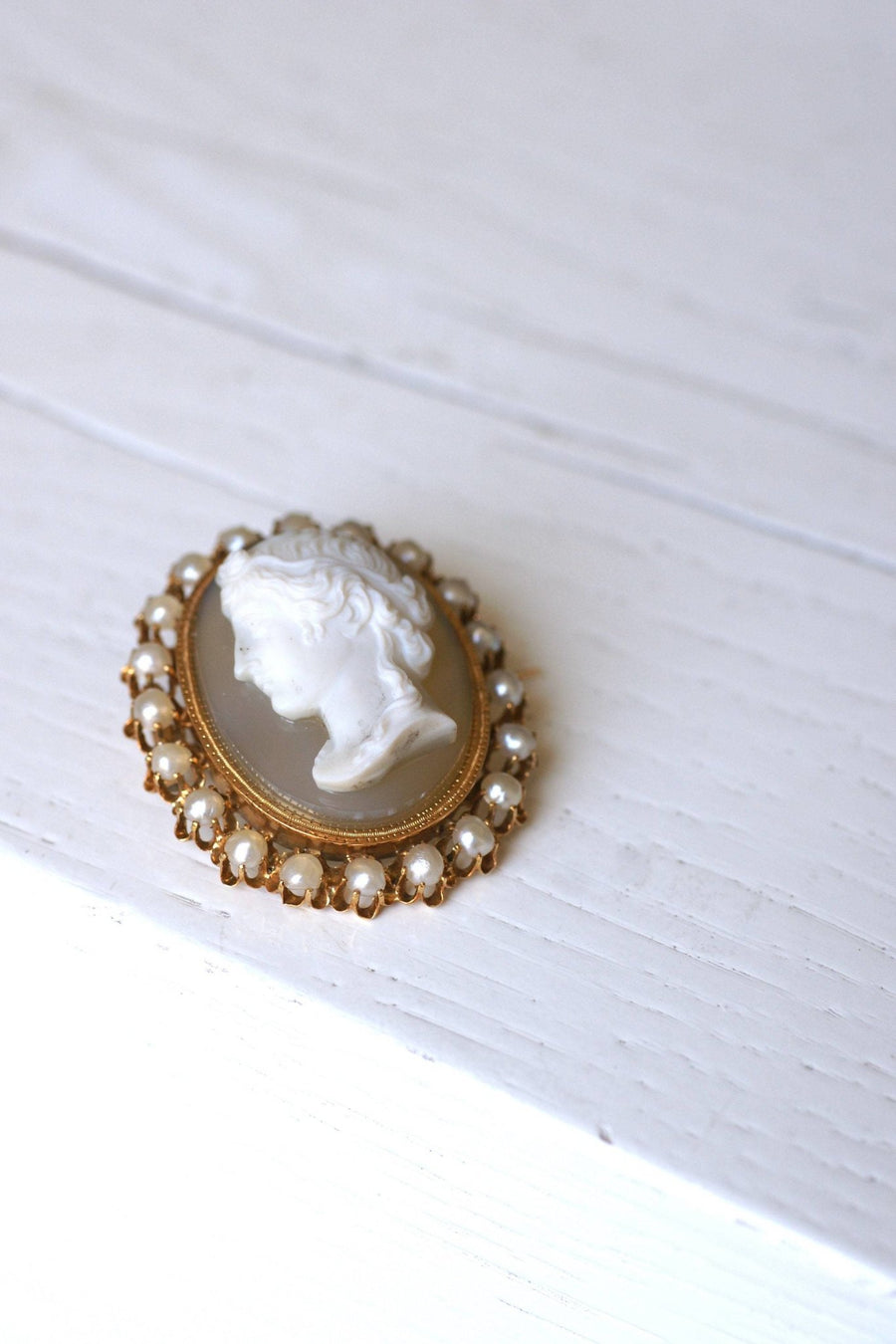 Agate and pearl cameo brooch - Galerie Pénélope