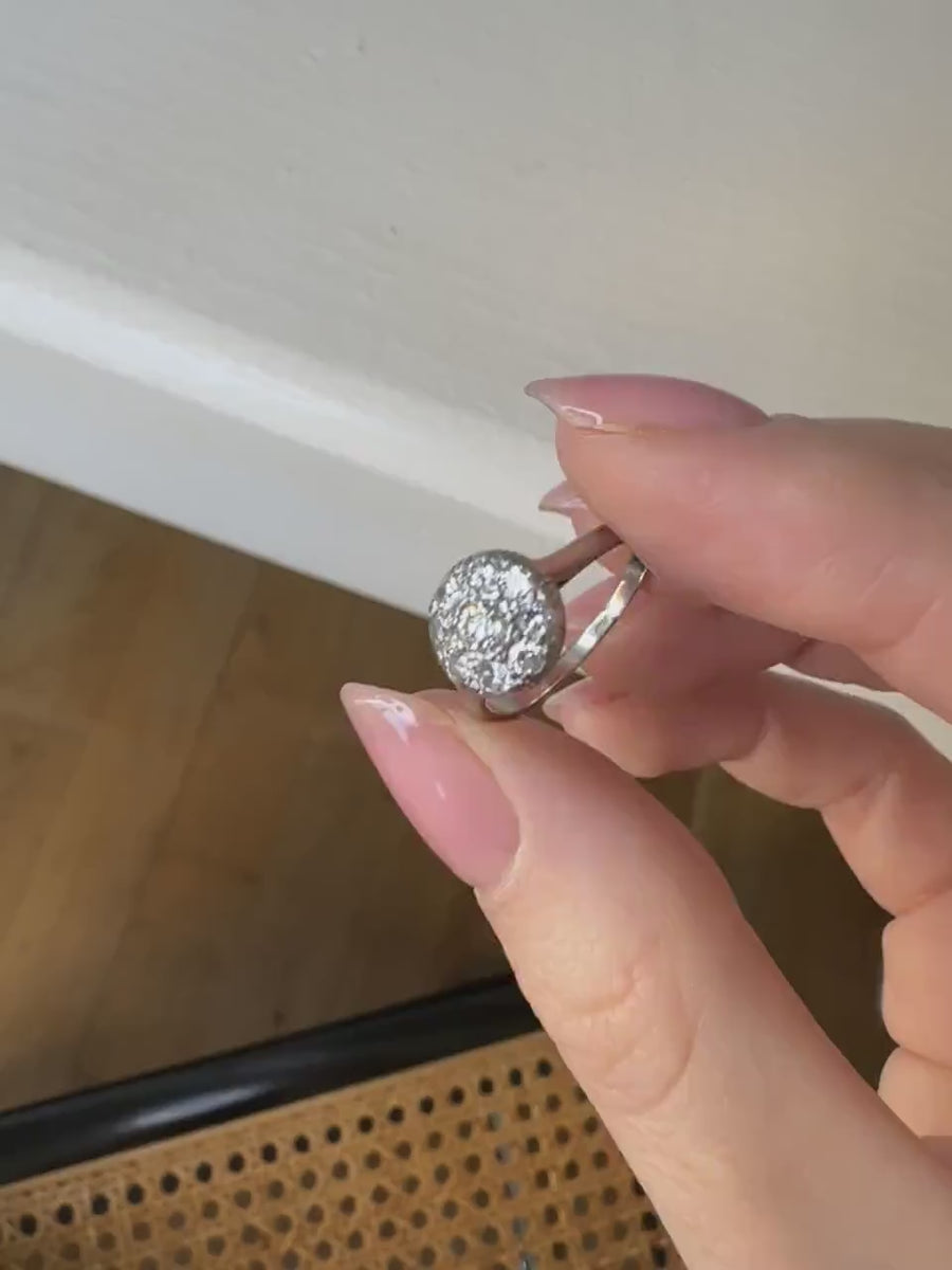 Art Deco daisy engagement ring, platinum and diamonds