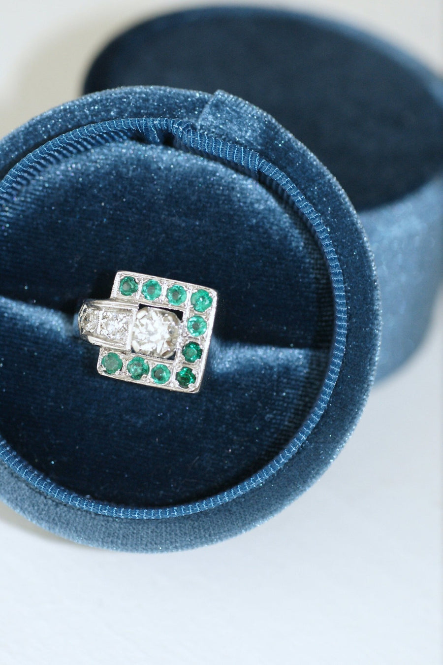 Art Deco emeralds and diamonds signet ring - Penelope Gallery