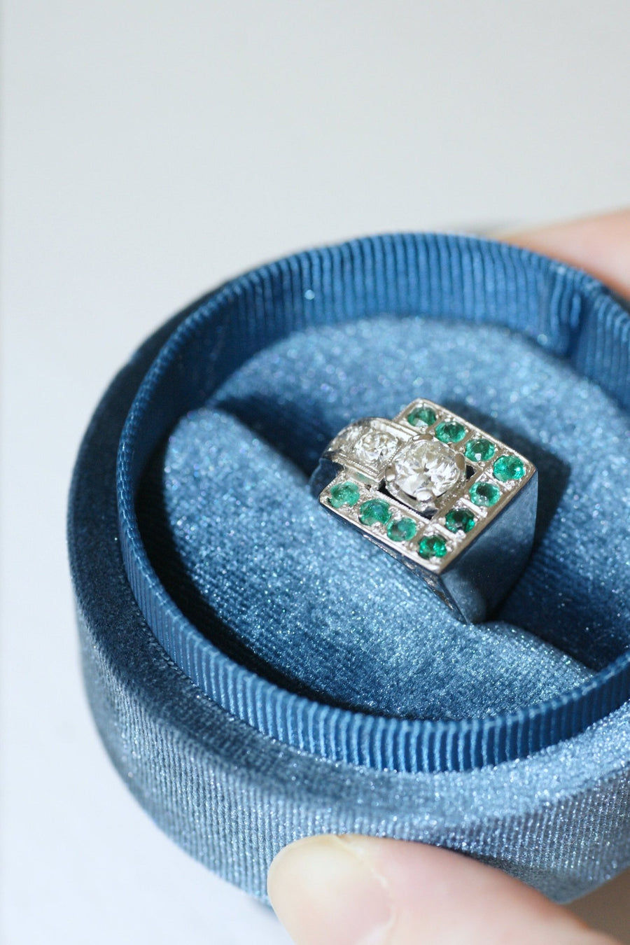 Art Deco emeralds and diamonds signet ring - Penelope Gallery