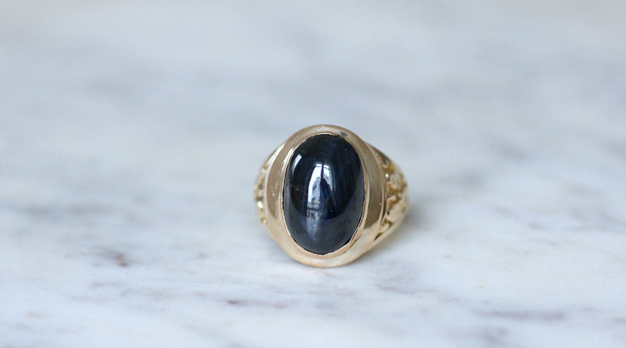 Pink signet ring with 15 Ct sapphire cabochon - Galerie Pénélope