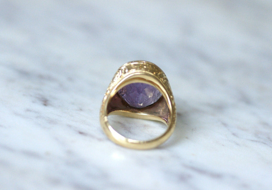 Heraldic signet ring, amethyst on gold - Galerie Pénélope