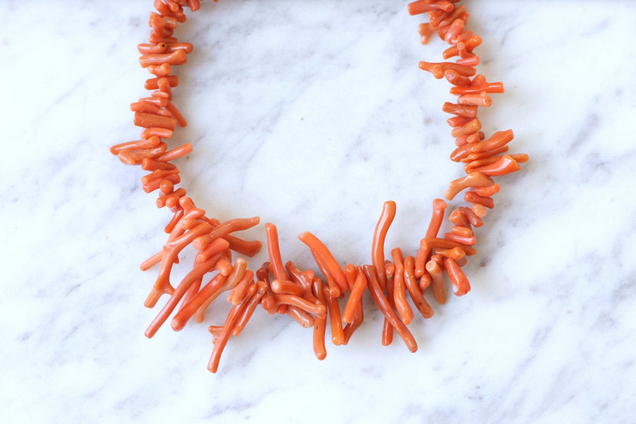 Coral branch necklace with rose gold clasp - Penelope Gallery